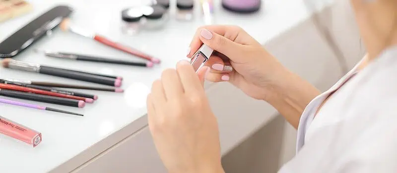 Jak znaleźć pewne źródło kosmetyków do salonu urody?