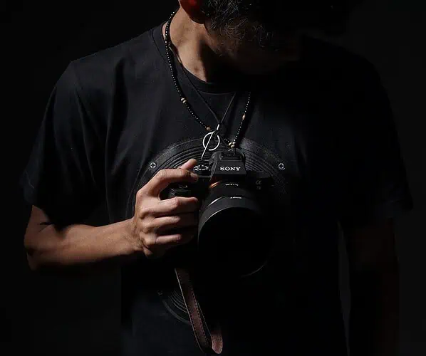 Aparaty Sony i statywy foto – jak zbudować idealny zestaw fotograficzny?