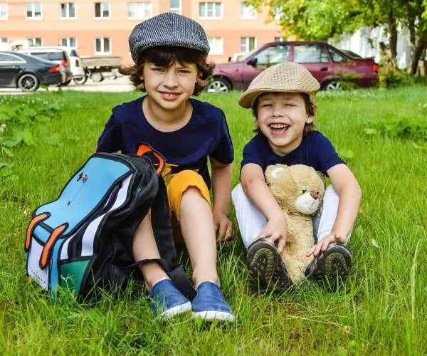 Plecak z imieniem – dlaczego personalizowany model Metoo to idealny wybór dla najmłodszych?